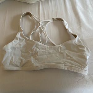 white lululemon sports bra size 6